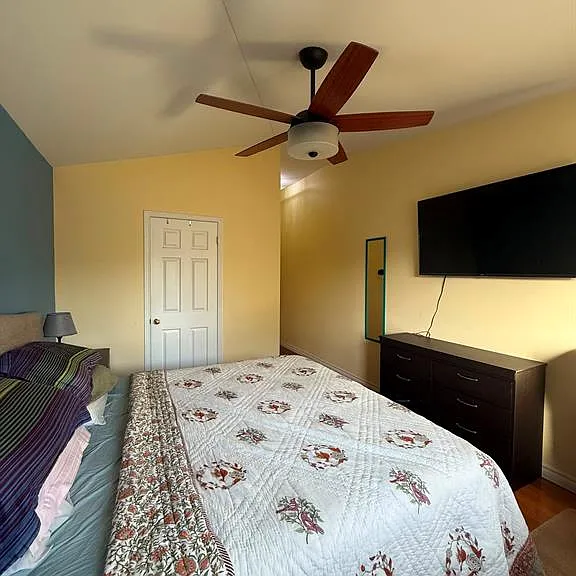 1509 Durocher Dr — Photo 16