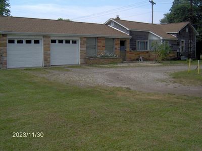 701 E Hoffman St, Three Rivers, MI, 49093