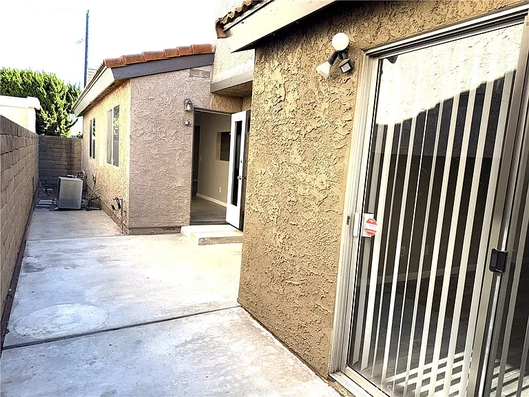 3901 Green Ave — Photo 21