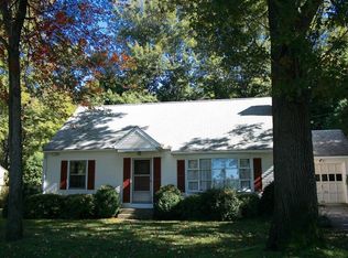 488 Amostown Rd, West Springfield, MA 01089