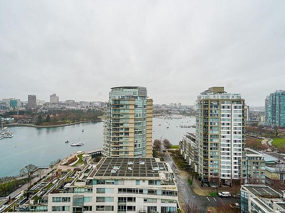 3rd image of 1228 Marinaside Cres #2203