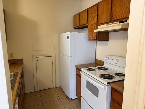 4th image of 13715 Kenner Ave APT C