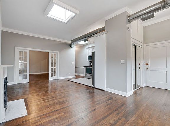 2nd image of 342 W Armitage Ave #3
