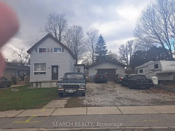 19 Coleman St, Huron East, ON N0K 1W0