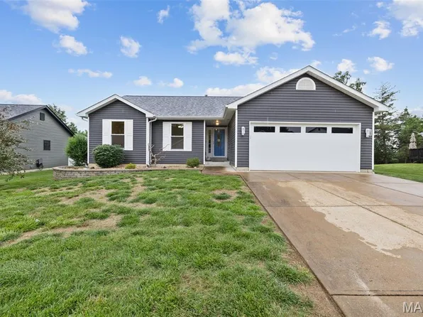 2330 Garden Ln, Festus, MO 63028
