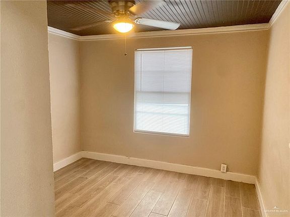 5th image of 413 Orange Heights Dr