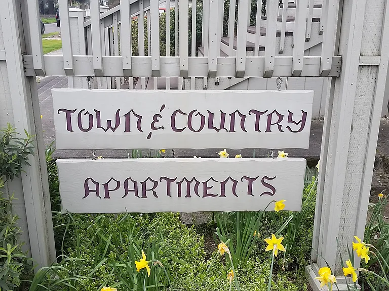 Town & Country Apartments