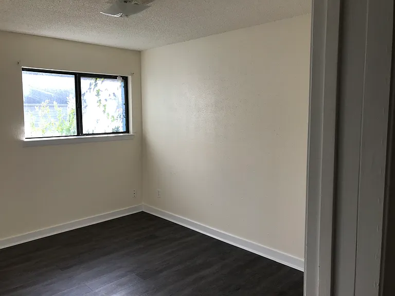 483 W Ocean View Ave #A — Photo 5