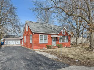 18866 W Hickory St, Mundelein, IL