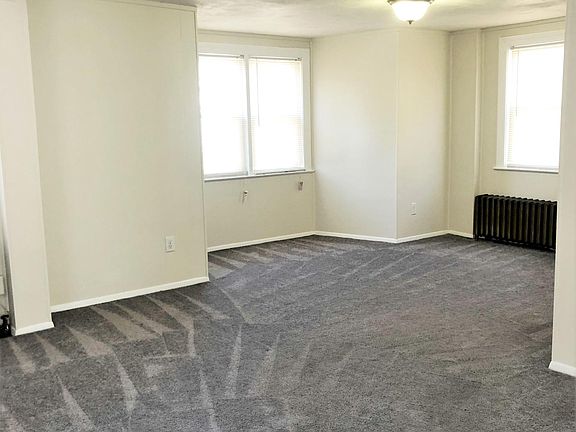 5th image of 290 Copeland St #1F