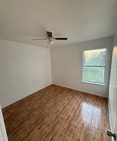 4908 S Clear Creek Rd — Photo 16