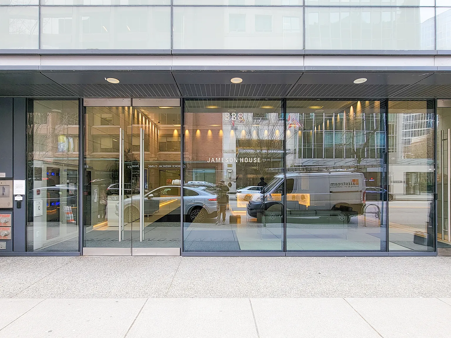 Jameson House — Photo 2