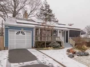 38 Gary Rd, Syosset, NY 11791