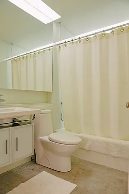 Rented by Oxford Property Group | media 8