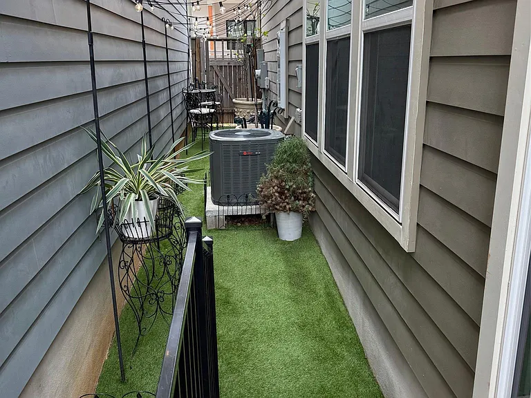 2910 Zach Scott St — Photo 19