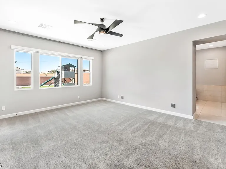 8477 Wolf Mountain Ct — Photo 12