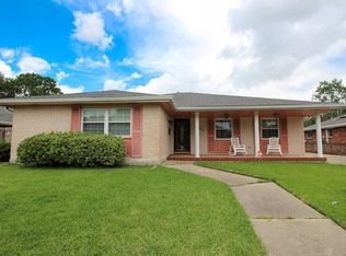 2411 Leon C Simon Dr, New Orleans, LA 70122