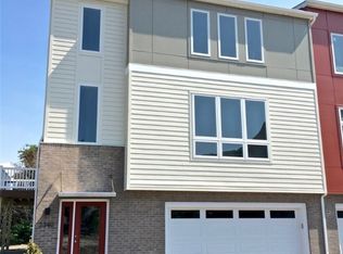2340 Cityview Dr, Cleveland, OH 44113