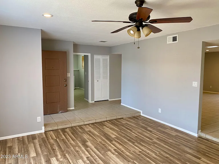 5714 W Carol Ann Way — Photo 3