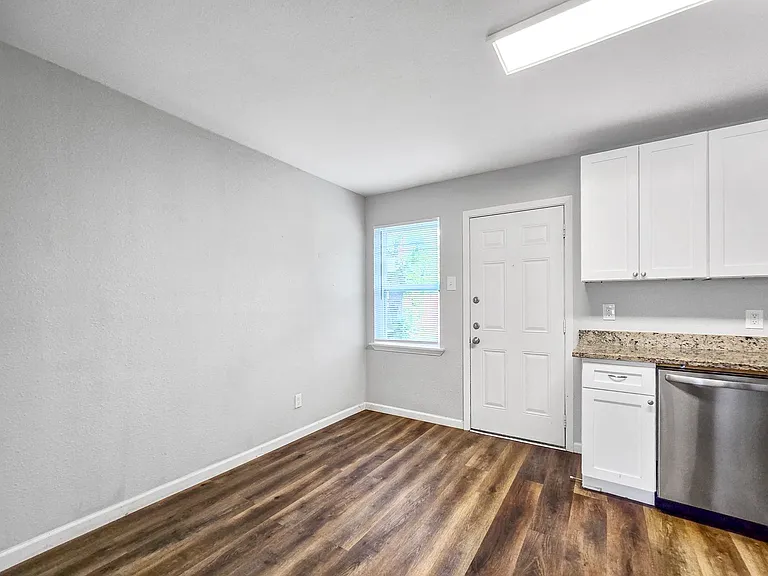 2035 San Francisco Dr — Photo 4