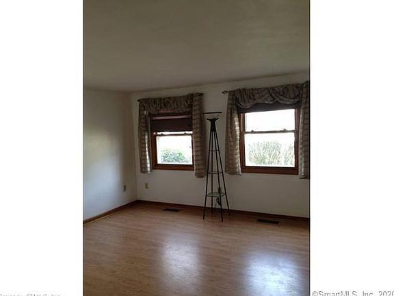 3rd image of 14 Persimmon Ln #14