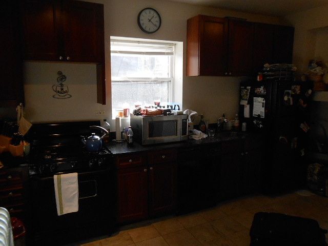 1st image of 3916 N Pine Grove Ave APT 2W