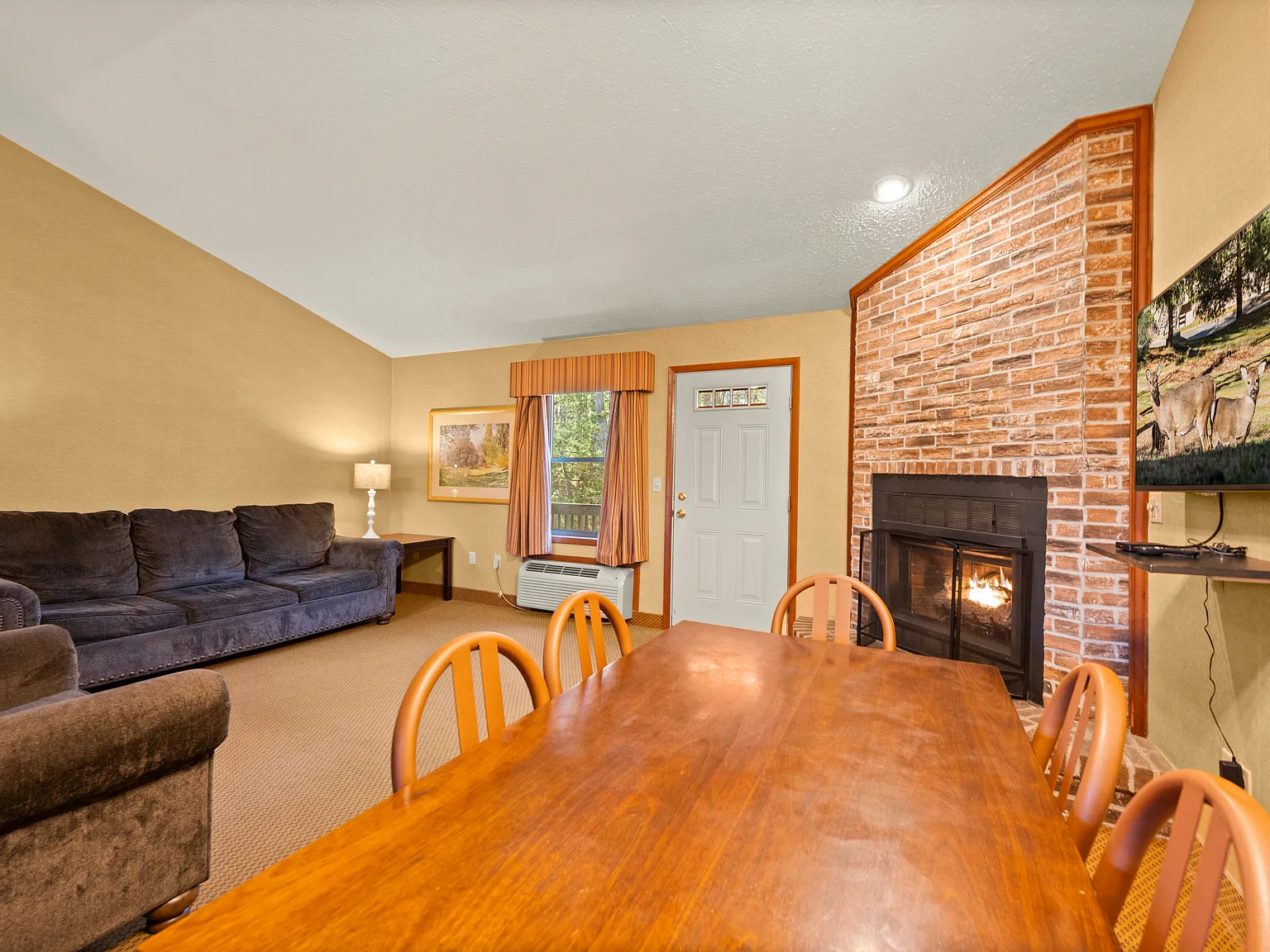2 bed, 1100 sqft, $1,695 — Photo 4