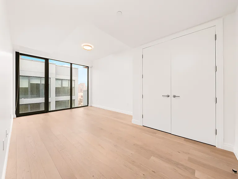 255 Lorimer St #111 — Photo 6