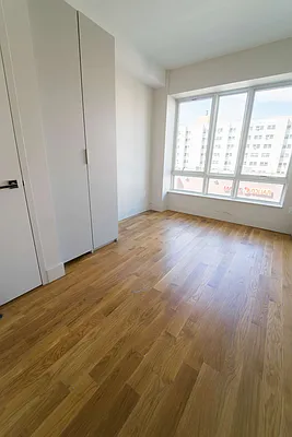 Rented by Manhattan Management LLC | media 13