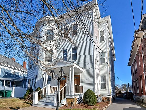 2nd image of 8-10 Kensington Park #1R