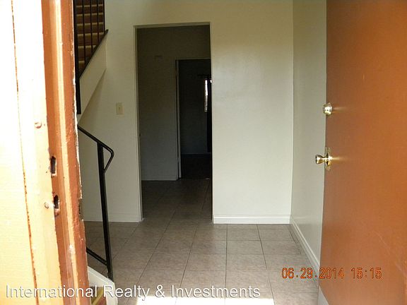 2nd image of 10808 S Hoover St APT 4