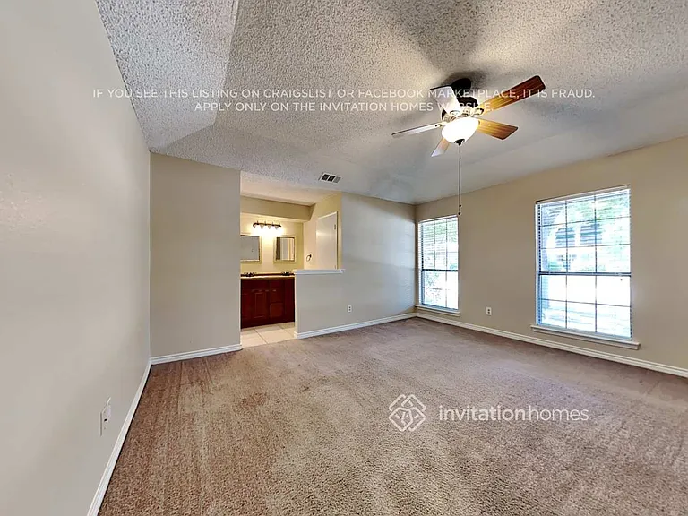 2512 Bayberry Ln — Photo 11