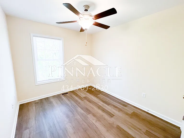 2305 Tazewell Ave #B — Photo 13