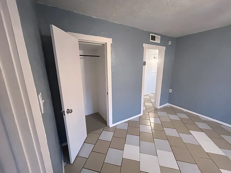 71 N Boone St #1 — Photo 21