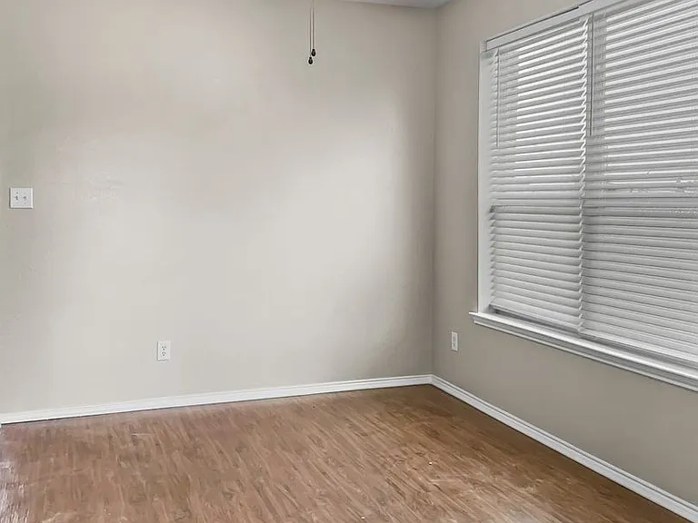 213 Long Prairie Dr — Photo 3