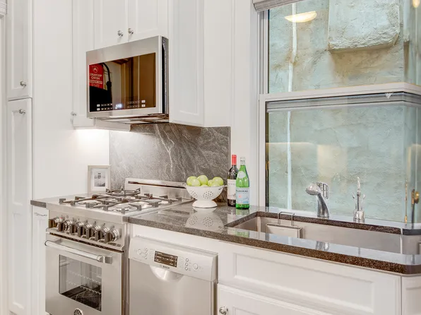 11 West 69th Street image 6 of 12