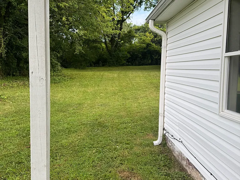 2911 Brooks Ave — Photo 10