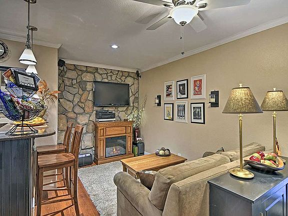 Guest House Livingroom