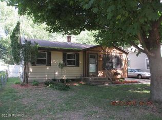 4132 Madison Ave SE, Wyoming, MI 49548