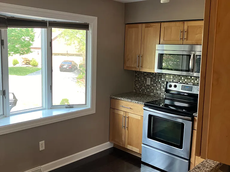 77 Hennig Dr — Photo 9