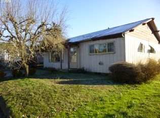 553 NE Clover Ave, Roseburg, OR 97470
