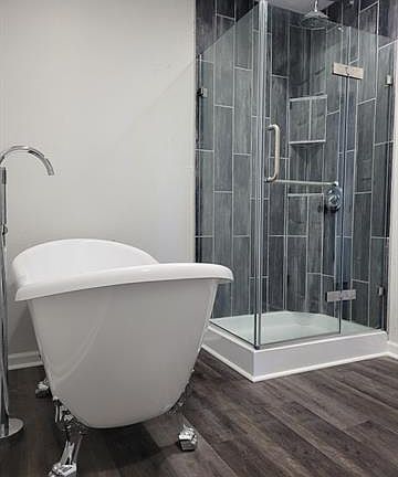 5th image of 2410 Bon Ton Dr