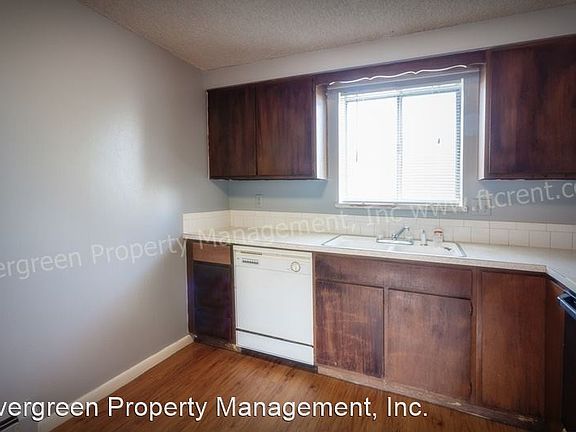 4th image of 2939 Glen Dale Dr APT 5