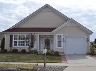 35 Maple Leaf Cir, Sewell, NJ 08080