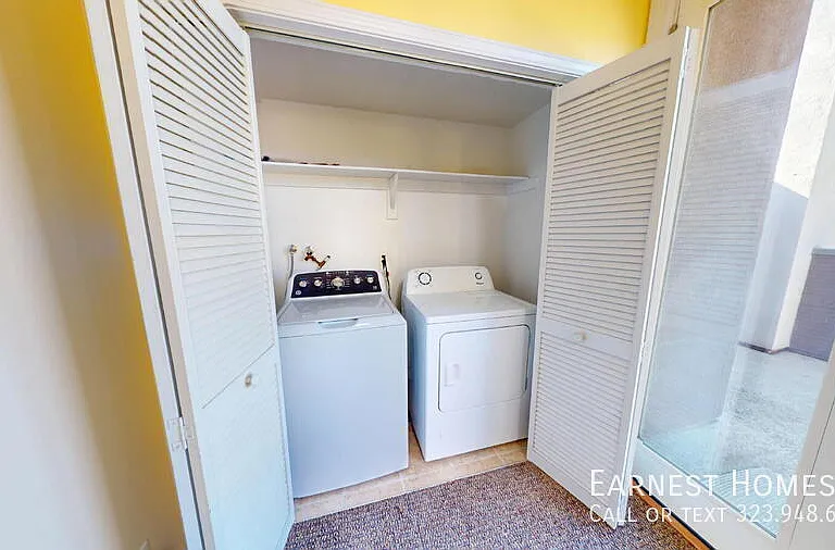 11622 Oxnard St — Photo 27