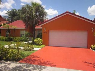19330 NW 87th Pl, Miami Lakes, FL 33018