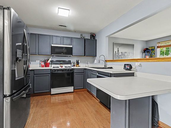 5th image of 855 Symphony Dr