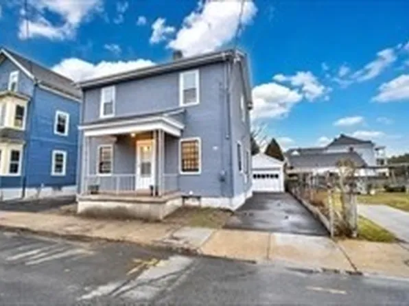 17 Wilcox St, Fall River, MA 02724