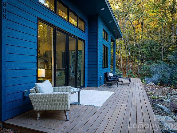4th image of 808 Mountain Cove Rd