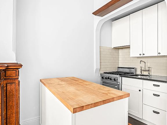 4th image of 44 Remsen St APT 5